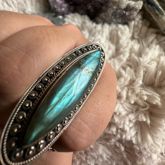 Labradorite *RARE* Silver Boho Statement Ring - Picture 5 of 11